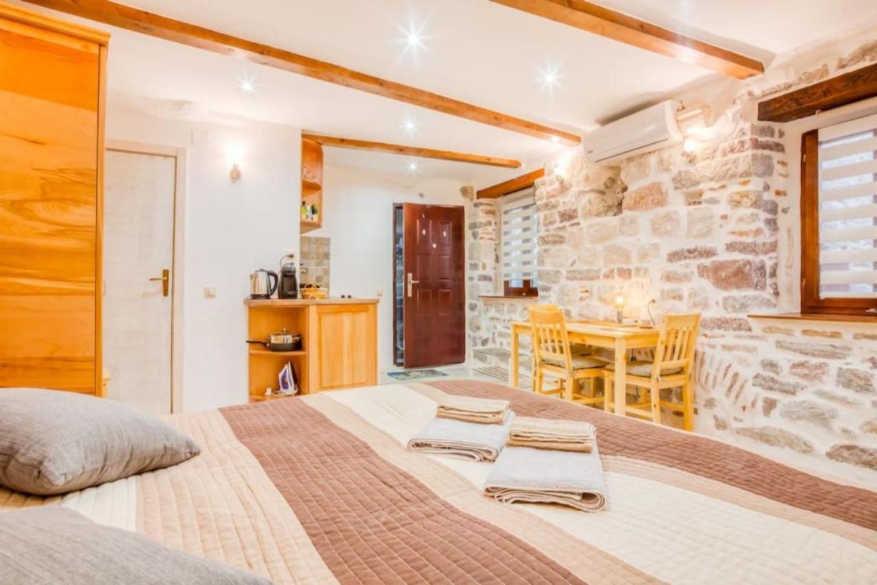 Kotor Bagus - Cozy Boutique Old Town Studio With Seaview Terrace Exterior photo
