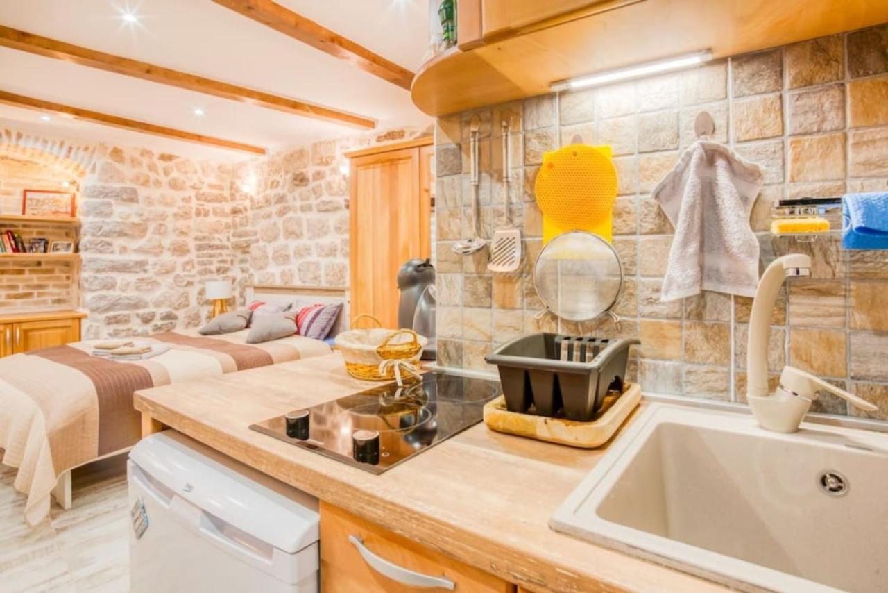 Kotor Bagus - Cozy Boutique Old Town Studio With Seaview Terrace Exterior photo